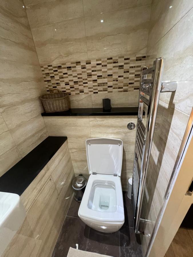 Luxury Double Room W/ Private Bathroom Edinburgh Bagian luar foto